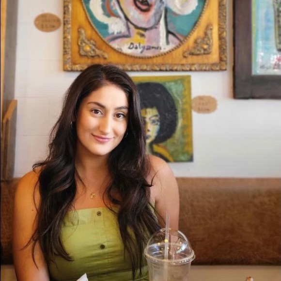 Meet your Posher, Anastasia - Picture 2 of 8